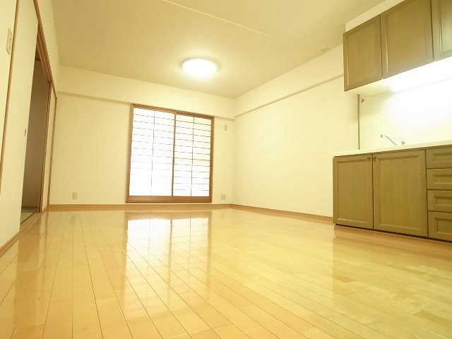 ロワールマンション青葉WEST ※別号室の参考写真です