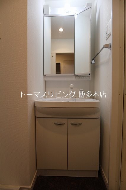 ラファセグランビア博多  洗面所