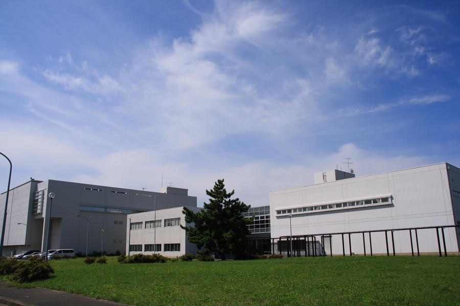 THE　LINDOS 福岡県警察本部 東警察署 箱崎駅東交番