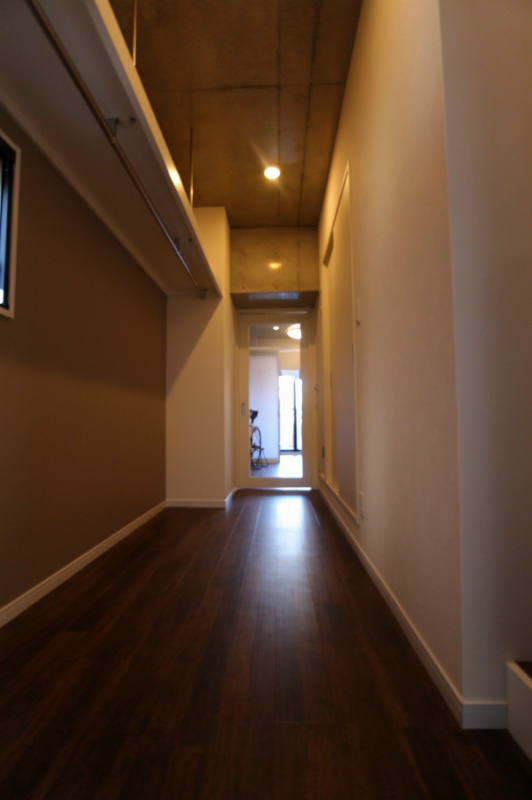 MIMOSA TERRACE 廊下　※別号室参考写真