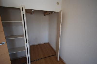 カラコレスⅠ クローゼット※同型参考写真