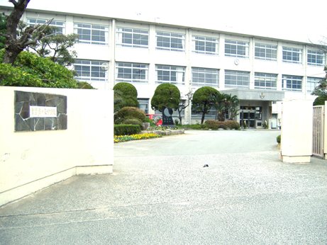 ヒルサイドテラス若宮 多々良中学校