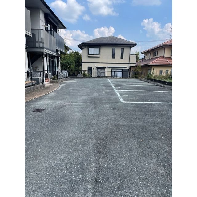 ヴィッラミサ 駐車場