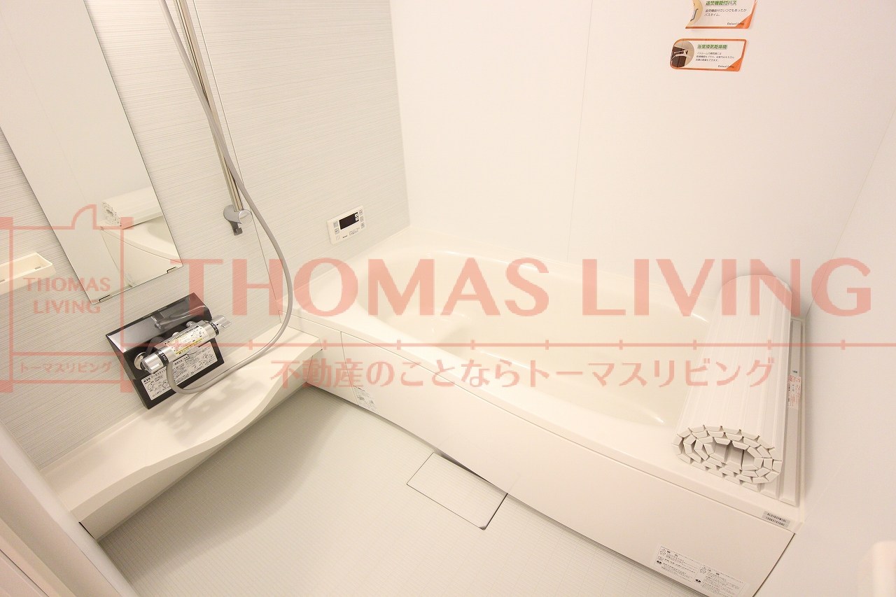 メゾンドスイッチ 浴槽は広々一坪タイプでゆっくり入浴できます。