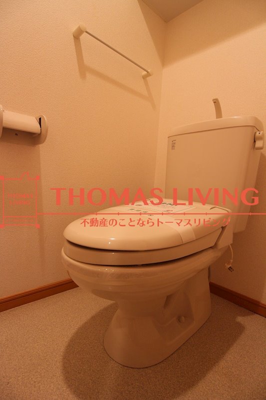 フレールⅠ号館 暖房便座付きのトイレです。