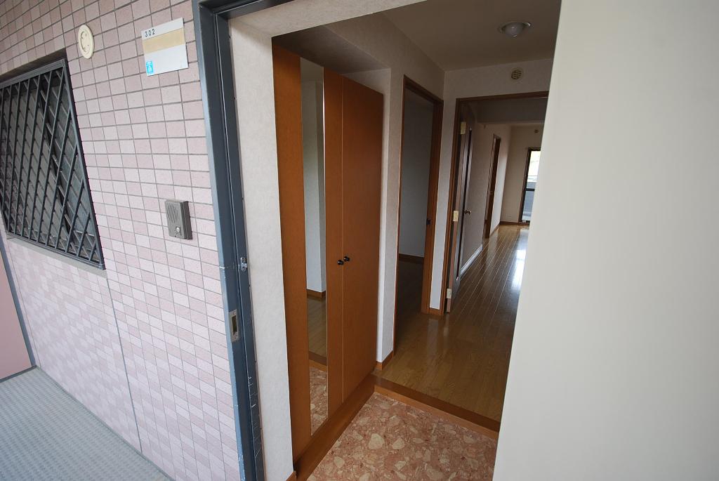 K's ガーデン 玄関　※別号室参考写真
