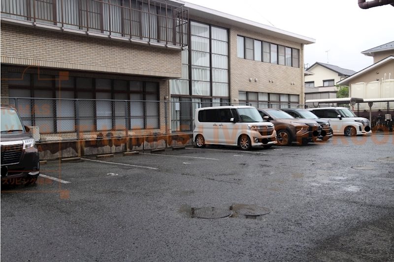 ヴェルジューヌ都府楼前 外観
