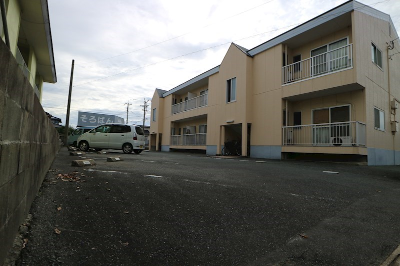 第二コーポ安部 駐車場