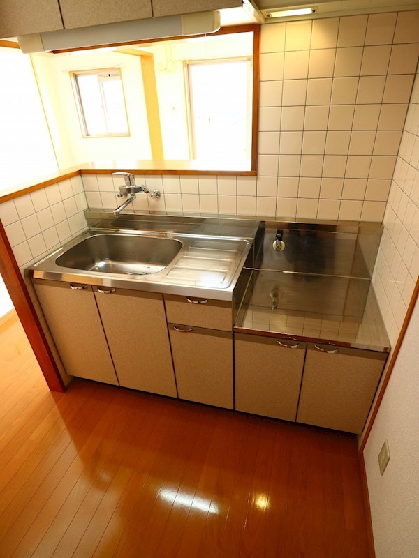 プレステージ赤間 収納がたくさんついたキッチンです。