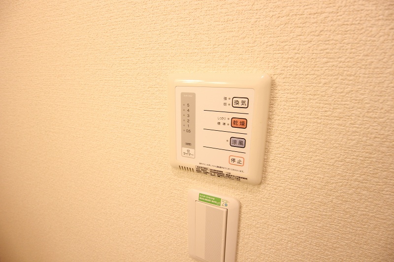 レオネクストルーチェ 浴室乾燥機付きで室内干し出来ます。