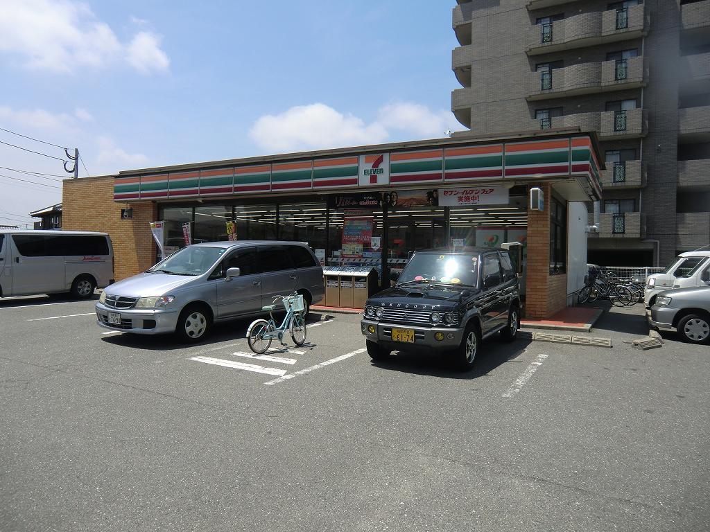 陶山ハイツ セブンイレブン太宰府通古賀3丁目店