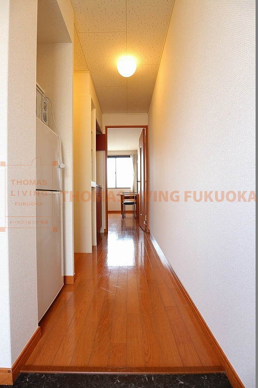 レオパレス若杉 玄関