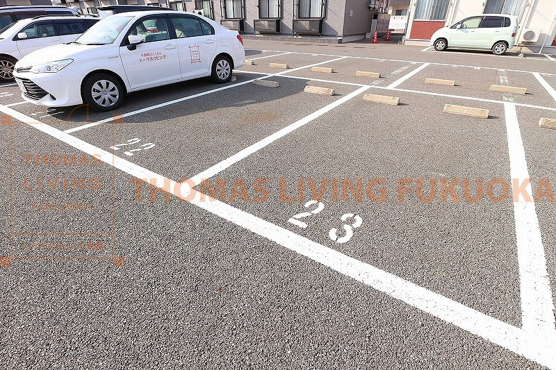 レオパレス花見が丘　KT 駐車場