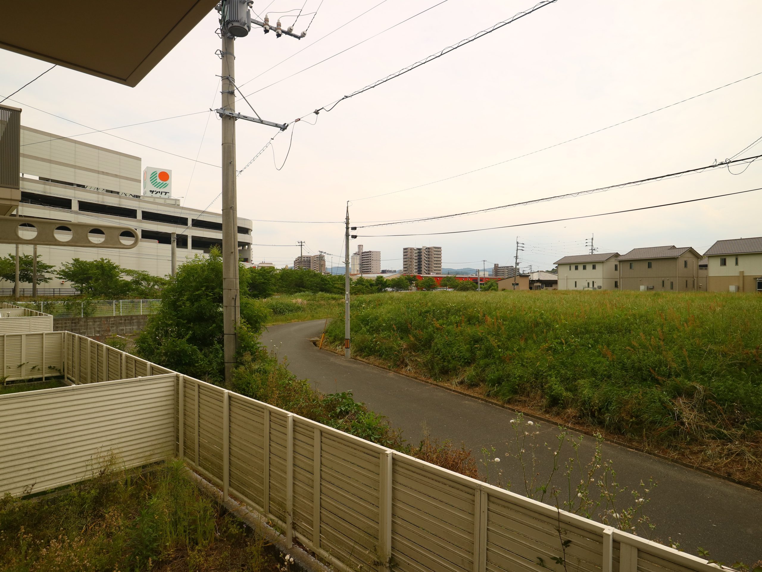 ウィステリアコート 　F棟   ※別室参考画像