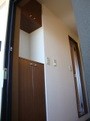ハッピーハイツ杉塚 広い玄関スペースで使い勝手良好