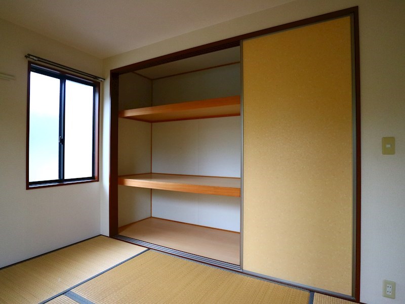 グランドゥール参番館  収納