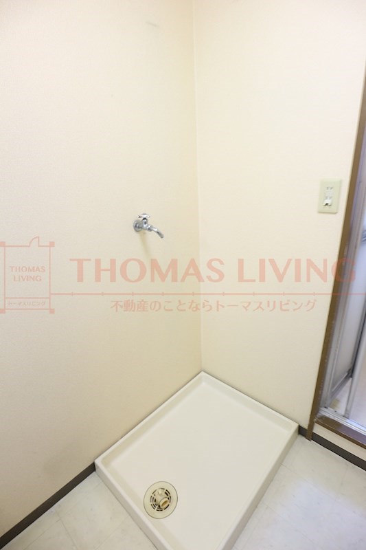 メゾンドエスポワール須川 室内に洗濯機を置くことが出来る洗濯パン付きです。