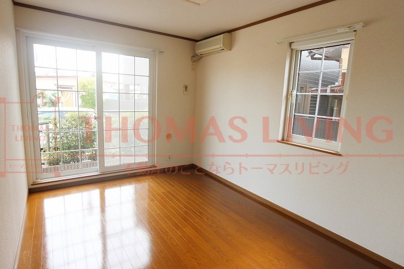 ニュークレコートB 写真は同型シリーズです。