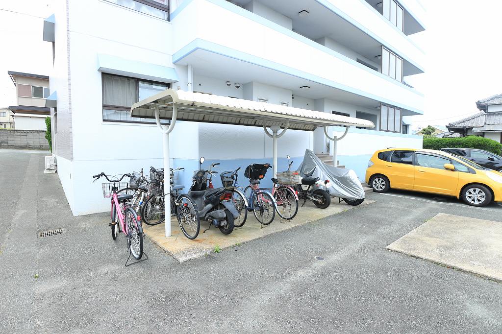 アマランスキノ  駐輪場