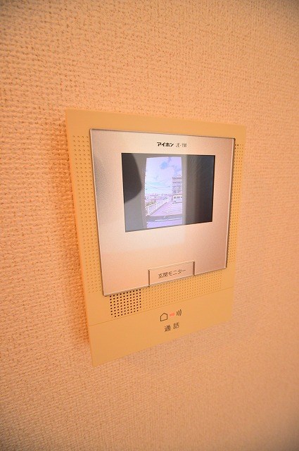シームリーコルソ 写真は同型物件です。