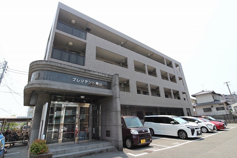 オートロック付きマンション物件です