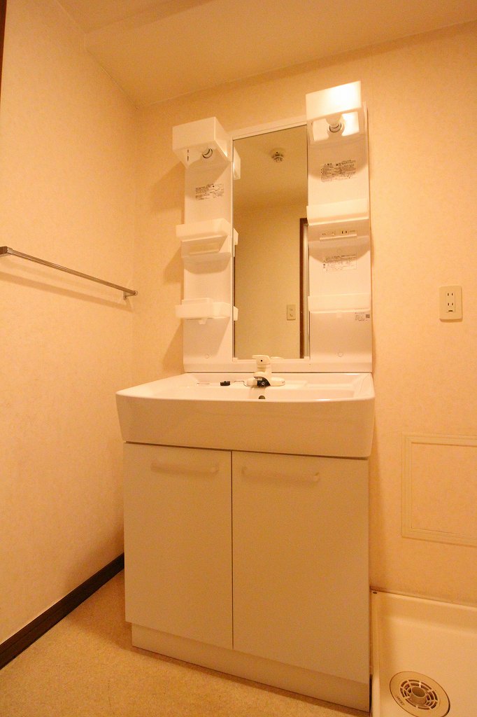 プレジデント陶山 独立洗面台・別号室参考写真