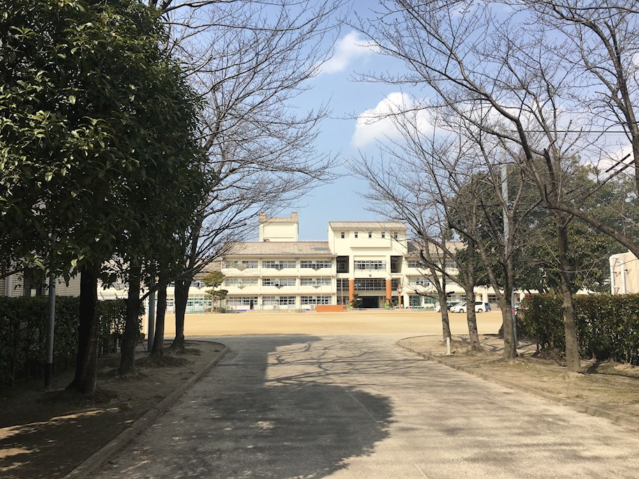 エーリプレジオ 粕屋町立粕屋中央小学校
