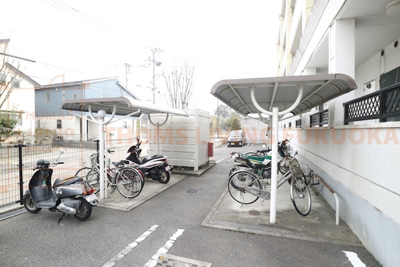 Casa gialla 駐輪場