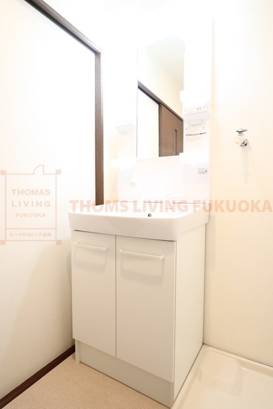 サンライト村上 独立洗面台　※別号室参考写真