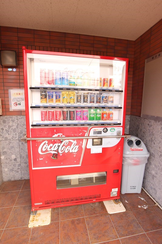 ヴィルシーナ松嶋 自販機設置済み