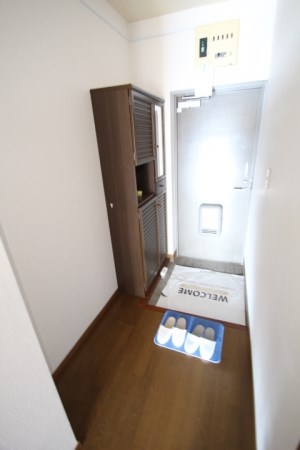 シカセビル 玄関