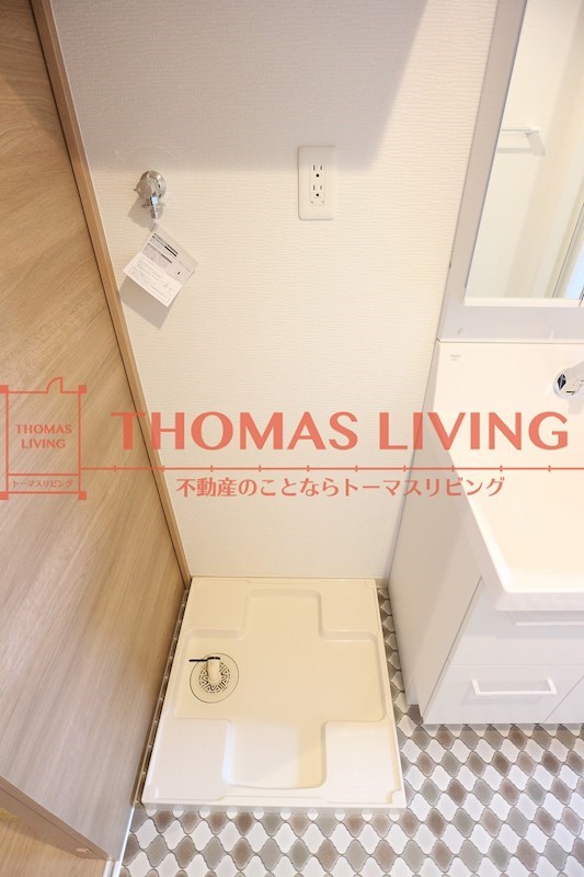 エタニティ参番館  洗濯機置場。
