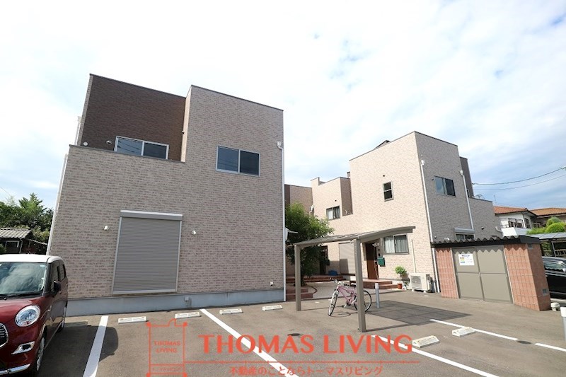 お部屋探しはトーマスリビング空港前店へ