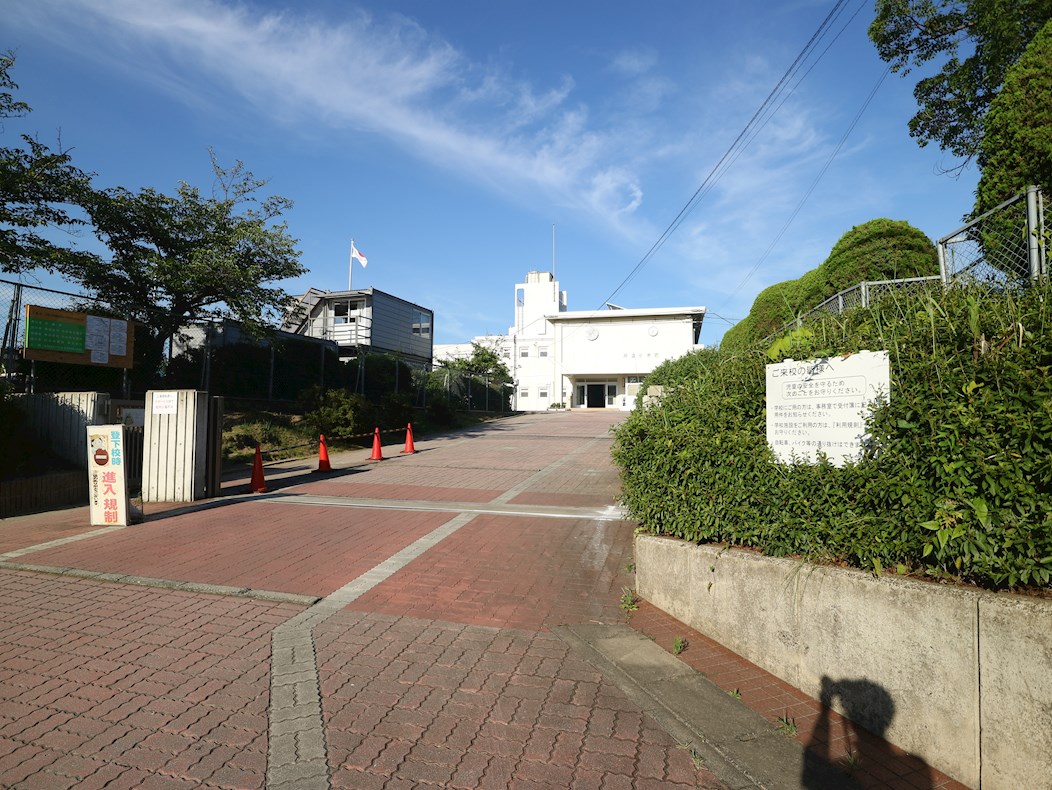 シャルマン宗像   宗像市立河東小学校