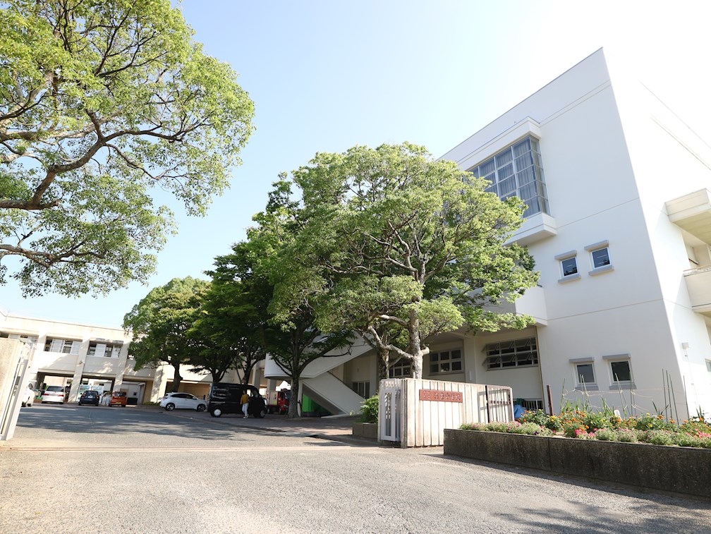 シャルマン宗像   宗像市立河東中学校