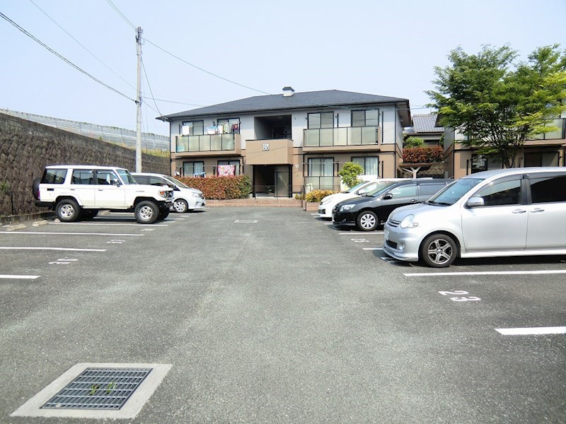 ウェルフェアビレッジ 駐車場