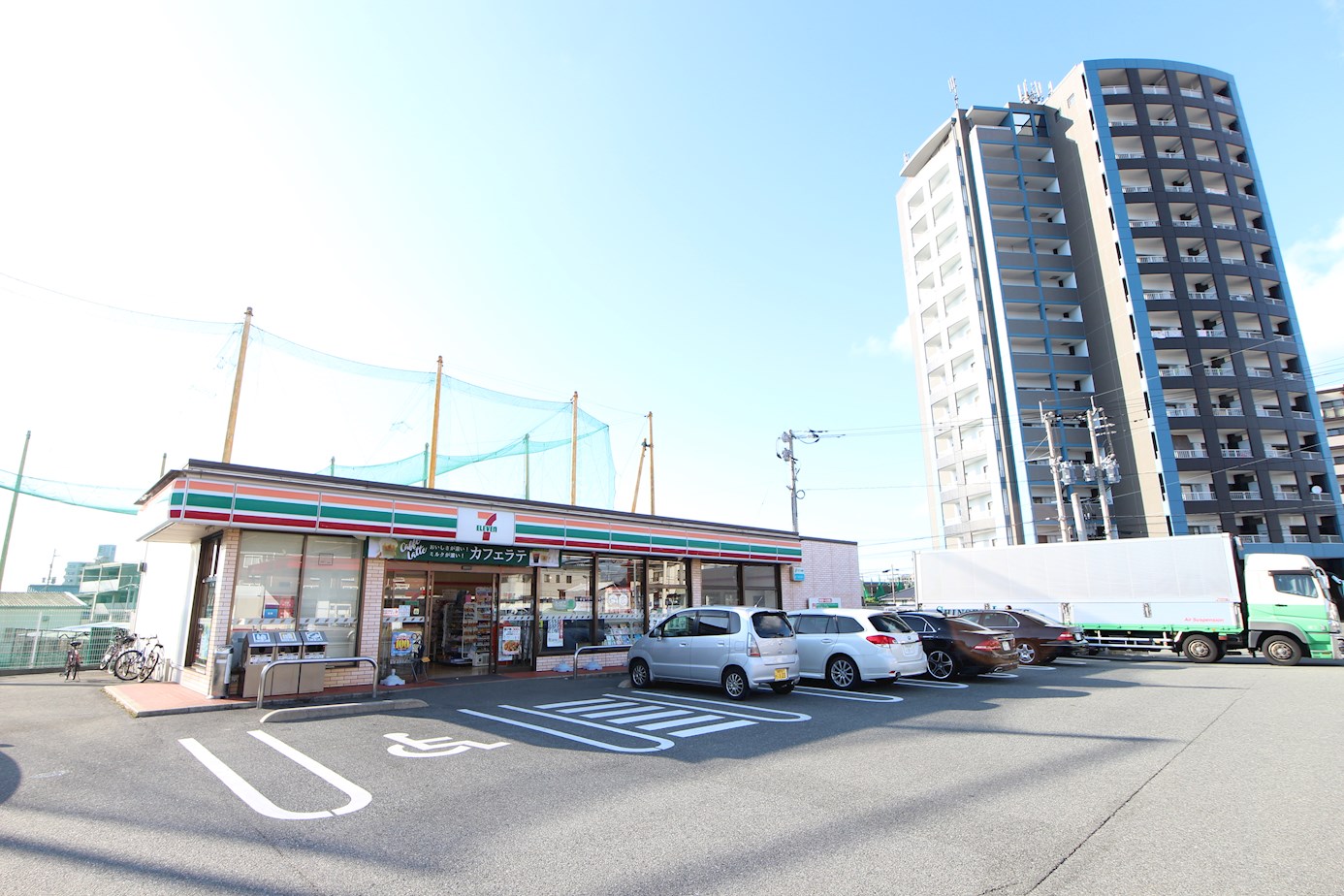 アルヴィータ花見の里B棟  ｾﾌﾞﾝｲﾚﾌﾞﾝ 古賀花見東7丁目店