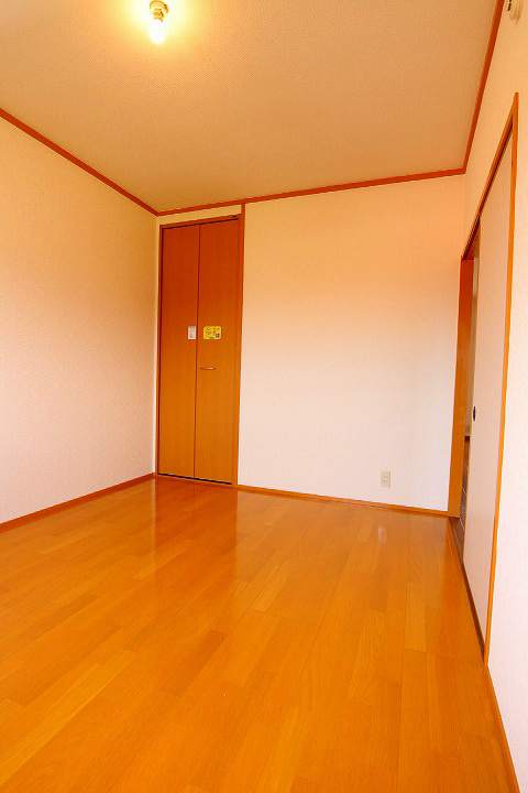 RESIAS　CHIKUSHINO　BLDG. 陽当たり良好で明るいお部屋※別号室参照写真