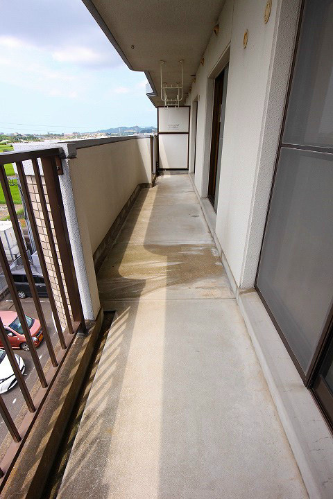RESIAS　CHIKUSHINO　BLDG. 陽当たり良好なのでお洗濯物も乾きやすい※別号室参照写真