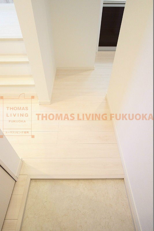 アルヴィータ花見の里B棟  玄関