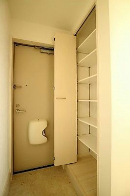 アルヴィータ花見の里B棟  収納
