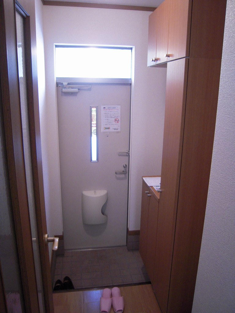 プラムハウス 玄関 別号室参考写真