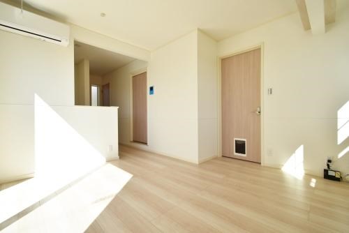 シャティエール ※別部屋参考　ネコ3匹まで飼育可能。インターネット無料(wi-fi付き)
