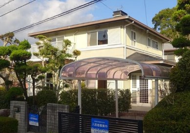 太宰府市五条の２階建て住宅です。ペットはご相談ください。