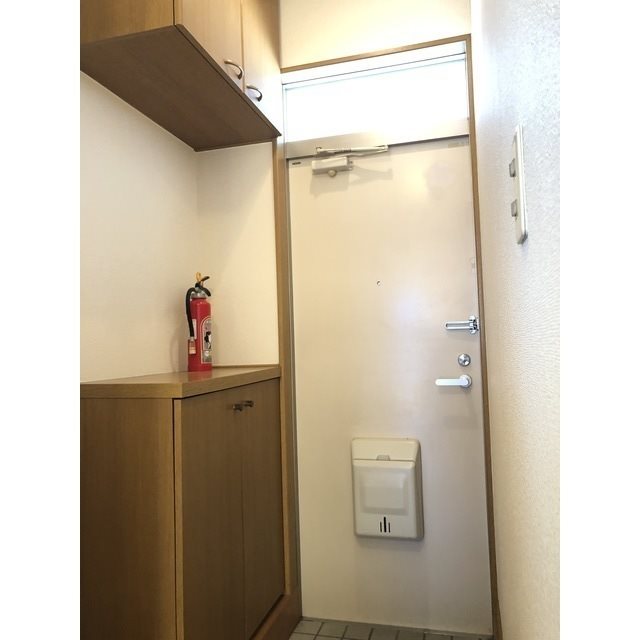 クレアール春日原 玄関
