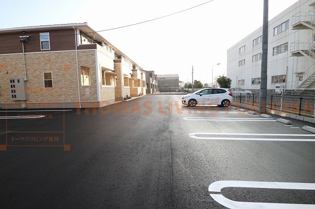 アヴェニューM壱番館 敷地内駐車場