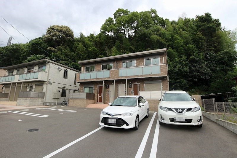 サフィール・シャトレ 原田方面や石崎方面にも出やすい立地です