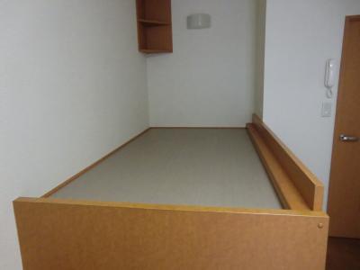 レオパレス空港南Ⅱ 下は収納になっています。