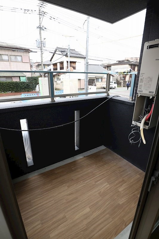 ロイズ空港前 写真は同型別物件（現況優先）