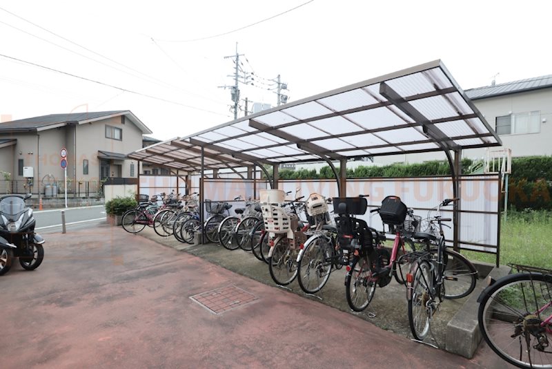 オリエンタルハイツ 駐輪場